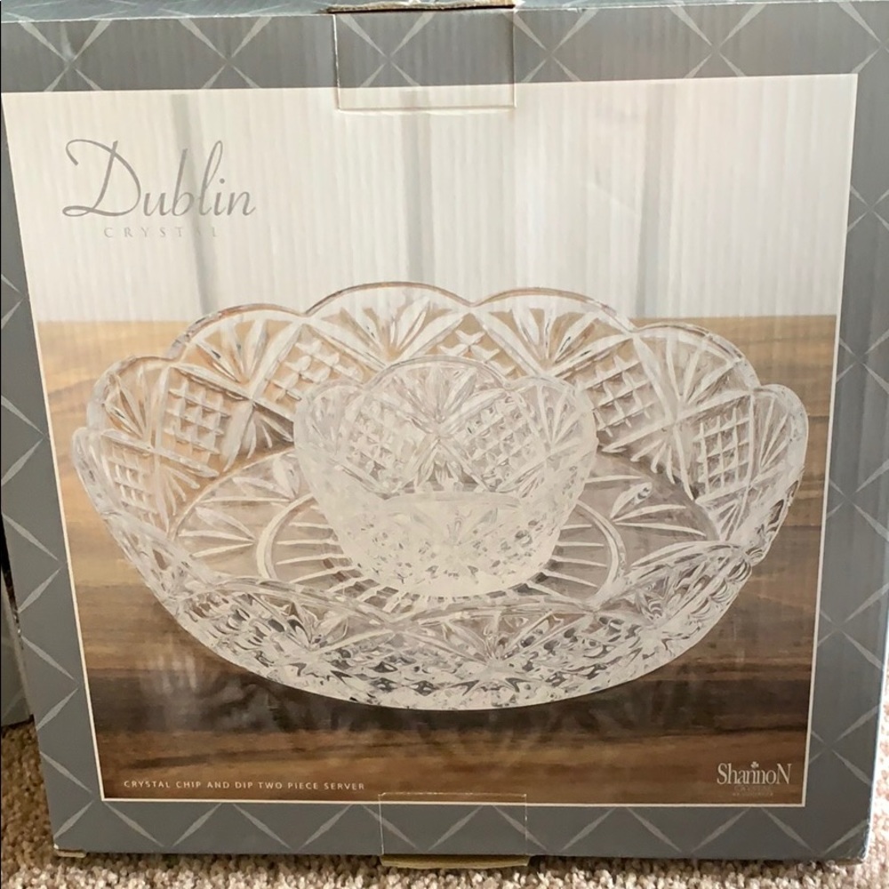 Dublin crystal serving set